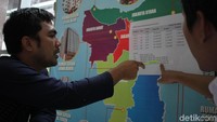 Loket pendaftaran wilayah P1000 : Gedung PTSP Kantor Bupati P1000 di Pulau Pramuka.