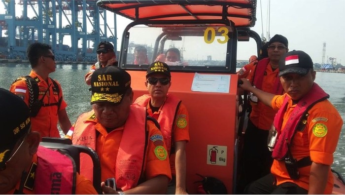 Temukan Black Box, Ini Alat Canggih yang Dipakai Tim SAR