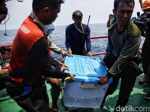Black Box Lion Air JT 610 Ditemukan di Kedalaman 30 Meter