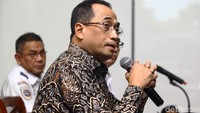 Pembebastugasan itu berlaku hingga pemeriksaan kecelakaan Lion Air PK-LQP yang jatuh selesai. Jika pemeriksaan selesai, dan si direktur dinyatakan tidak salah, maka bisa kembali ke posisinya.