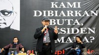 Novel Baswdan saat berbicara dalam diskusi yang digelar di gedung KPK, Jakarta, Kamis (1/11/2018).