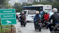 Diberlakukannya sistem tilang elektronik ini diharapkan mampu membuat warga tertib berlalu lintas dan meminimalisir terjadinya kecelakaan akibat pelanggaran lalu lintas.