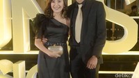 Kakak-adik itu kompak tampil dengan busana serba hitam di acara tersebut.  Foto: Noel/detikFoto