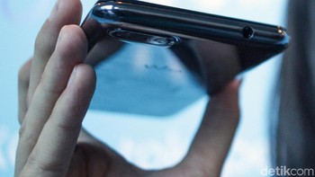 Berbekal RAM 2GB dan Prosesor Quadcore 1.3GHz pengguna dapat merasakan streamming, tweeting dan posting lebih mulus dengan kecepatan 4G TDD/FDD. (Foto: detikINET/Rifkianto Nugroho)