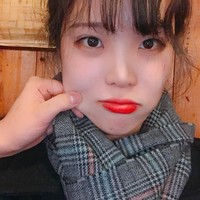 Kim Chung Ah mencuri atensi para penggemar K-Pop karena penampilannya yang mirip banget dengan penyanyi Lee Ji Eun atau yang lebih dikenal dengan IU.Foto: Instagram