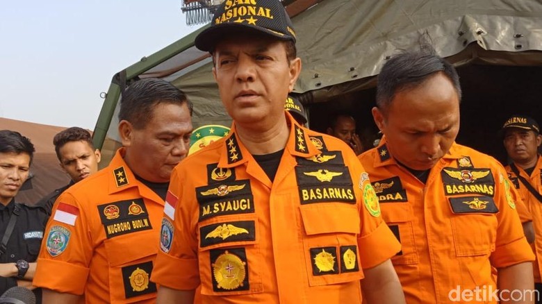 858 Personel Gabungan Cari Badan dan Black Box Lion JT 610 858 Personel Gabungan Cari Badan dan Black Box Lion JT 610