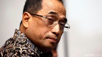 Menhub pun akan segera memanggil perusahaan produsen pesawat The Boeing Company. Pemanggilan ini buntut dari penyelidikan pesawat Boeing 737 MAX 8 yang dipakai maskapai Lion Air untuk terbang dari Jakarta menuju Pangkalpinang sebelum jatuh di perairan Karawang.