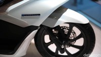 Sayangnya, pihak AHM belum mau mengatakan kapan PCX Electric ini akan resmi dijual.