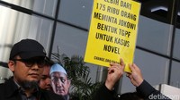 Mereka juga meminta Presiden Jokowi membentuk TGPF untuk kasus Novel.