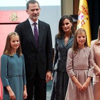 Putri Leonor adalah calon ratu dari kerajaan Spanyol. Gadis 13 tahun itu merupakan putri pertama dari Raja Felipe V dan Ratu Letizia yang kini tumbuh sebagai remaja.  Foto: Getty Images