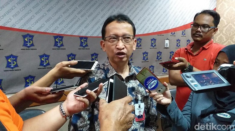 Akhirnya Gaji Ke-13 ASN Pemkot Surabaya Cair Akhirnya Gaji Ke-13 ASN Pemkot Surabaya Cair