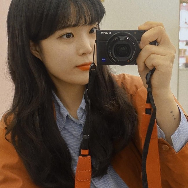 Pemilik akun Instagram @kimcheonga ini pun jadi populer setelah foto-foto kemiripannya dengan bintang drama Moon Lovers: Scarlet Heart Ryeo tersebabar secara online. Foto: Instagram