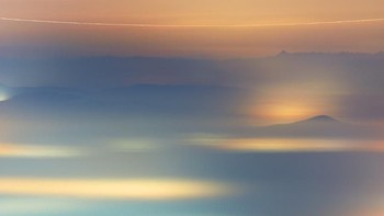 Juara kategori Skyscapes - Ferenc Szémár. Minolta 80–200 f/2.8 telescope, tripod, Sony SLT-A99V camera, 135 mm f/2.8 lens, ISO 640, 50 × 300-second exposures. Foto: Royal Museums Greenwich