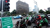 Dirlantas Polda Metro Jaya Kombes Yusuf pun membenarkan bahwa sistem tilang elektronik mulai berlaku dan akan dilakukan penindakan bagi pengendara yang melanggar.