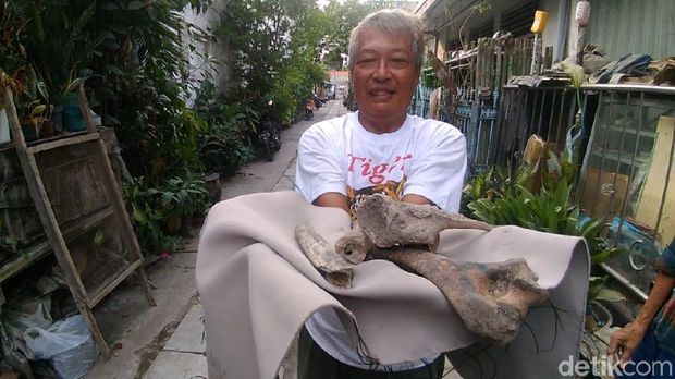 Gali Tanah untuk Box Culvert, Warga Surabaya Temukan Sumur Tua
