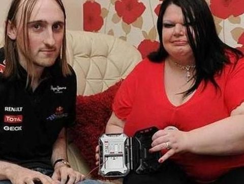 Debbi Wood dijuluki istri paling cemburuan.