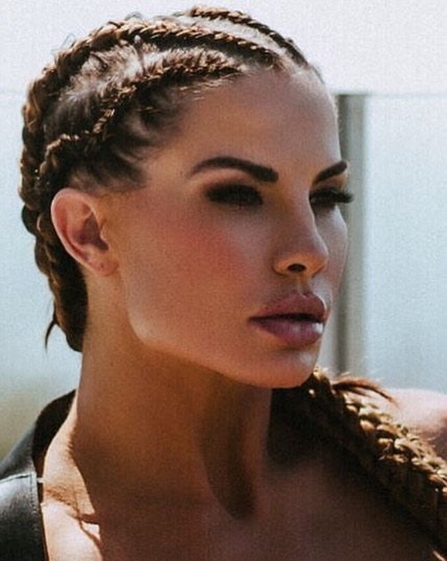 Mandy Blank juga dipercaya sejumlah selebriti untuk menjadi pelatih olahraga mereka. Para artis yang dilatihnya di antaranya Alex Rodriguez, Marcus Allen, Jordana Brewster dan Mickey Rourke. Foto: Dok. Instagram Mandy Blank