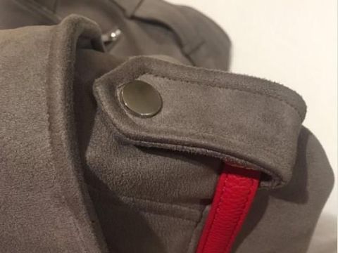 Ternyata Ini Fungsi Strap yang Biasa ada di Bagian Pundak Jaket