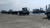 Proyek pelabuhan Makassar dibagi dalam tiga tahap. Tahap I, proses pembangunannya dibagi lagi per Paket, yaitu Paket A, B, C dan D. Total lahan untuk MNP ini adalah 1.428 hektare.
