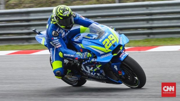 Andrea Iannone menjalani latihan bebas kedua MotoGP Malaysia 2018 di Sirkuit Sepang, Jumat (2/11).