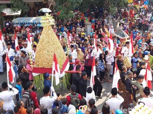 30 Ribu Apem Dibagikan Gratis dalam Tradisi Saparan di Boyolali
