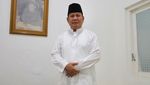 Kala Prabowo-Sandi Bersarung Hijau