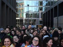 Penampakan Ribuan Karyawan Google Demo Besar-besaran