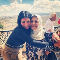 Inilah foto Rima dengan bibinya yang sudah dianggapnya sebagai ibunya. with my Amto who raised me like her own, tulis Rima di Instagramnya. Amto adalah bahasa Arab yang berarti tante.  Foto: Instagram (@rimafakih)