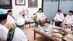 Kala Prabowo-Sandi Bersarung Hijau