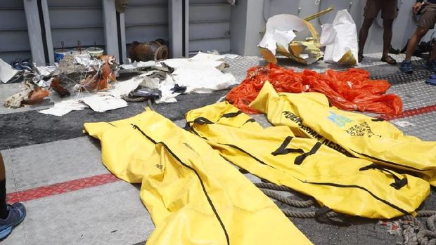 Penyelam Kopaska Temukan Bagian Mesin Lion Air PK-LQP