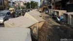 Proyek Galian Saluran Got di Mangga Besar Bikin Macet
