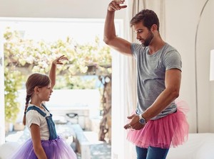 Alasan Orang Tua Rela Main bersama Anak meski Lelah