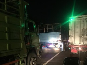 Ada Penyempitan di Tol Cikampek, Bandung Arah Jakarta Macet 52 Km!