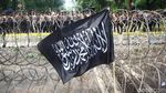 Kawal Massa Aksi 211, Pagar Berduri Dibentangkan