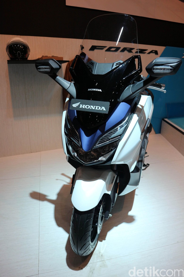 Simak Nih Perbedaan Honda Forza Di Thailand Dan Indonesia