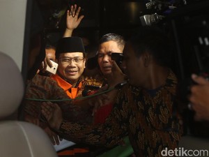 Siapa Politikus PAN Pengganti Wakil Ketua DPR Taufik Kurniawan?