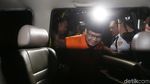Rompi Oranye untuk Wakil Ketua DPR Taufik Kurniawan