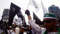 Massa aksi bergerak dari Masjid Istiqlal melewati Jalan Pejambon ke Jalan Medan Merdeka Selatan kemudian menuju Istana melewati Jalan Medan Merdeka Barat.