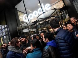 Penampakan Ribuan Karyawan Google Demo Besar-besaran