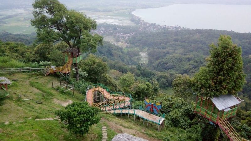 Foto Spot Instagramble Di Danau Singkarak