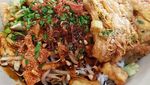 Hari Jumat Enaknya Jajan Nasi Lengko yang Murah Meriah