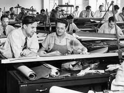 Suasana Kerja Zaman Old Saat  Program AutoCAD Belum Hadir