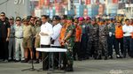 Jokowi Rapat dan Beri Arahan di Posko Evakuasi Lion Air