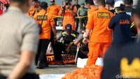 Hingga saat ini, 67 kantong jenazah sudah diberangkatkan ke RS Polri. Satu di antaranya sudah berhasil diidentifikasi. Jenazah tersebut bernama Jannatun Cinthya dan sudah diserahkan ke keluarganya.