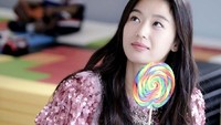 Jun Ji-hyun punya nama Inggris yang cukup beken yakni Gianna Jun. Namanya populer setelah menjadi bintang drama komedi My Sassy Girl di tahun 2001. Foto: Instagram only_giannajun