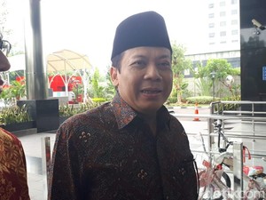 Sempat Absen 2 Kali, Taufik Kurniawan Datangi KPK