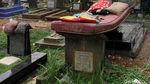 Penampakan Makam Tak Terawat di TPU Menteng Pulo