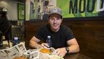 Punya Tubuh Atletis, Aktor Mark Wahlberg Punya Hobi Makan Burger dan Kentang