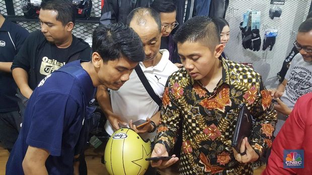 Saat Jokowi Kesengsem Motor Seharga Rp 800 Juta