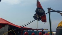 Foto: Roda terdeteksi pertama kali pada Kamis (1/11) lalu. Temuan ini berdasarkan visualisasi ROV dan penyelaman tim gabungan. Lokasi ditemukannya roda berada tak jauh dari tempat ditemukannya FDR black box Lion Air. (dok. Basarnas).